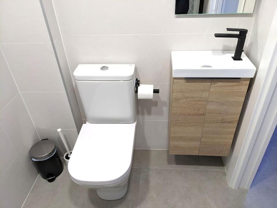 Fira 5 A 1Min Del Metro Y Centro 15Min Apartman L'Hospitalet de Llobregat Kültér fotó